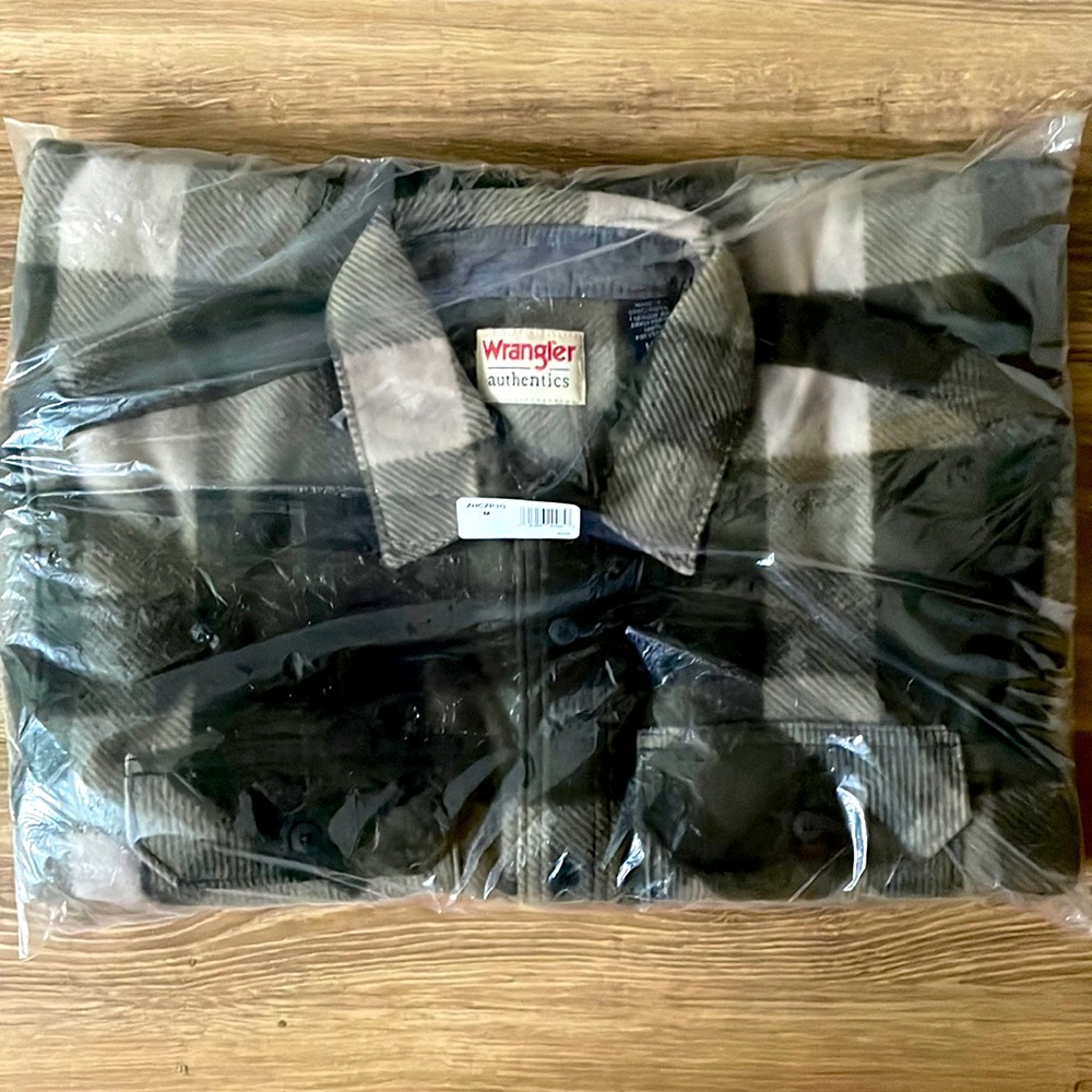 Mens Wrangler Flannel Long sleeve shirt